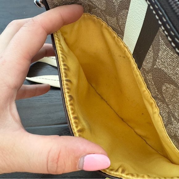 Coach crossbody  monogram bag - Picture 9 of 10